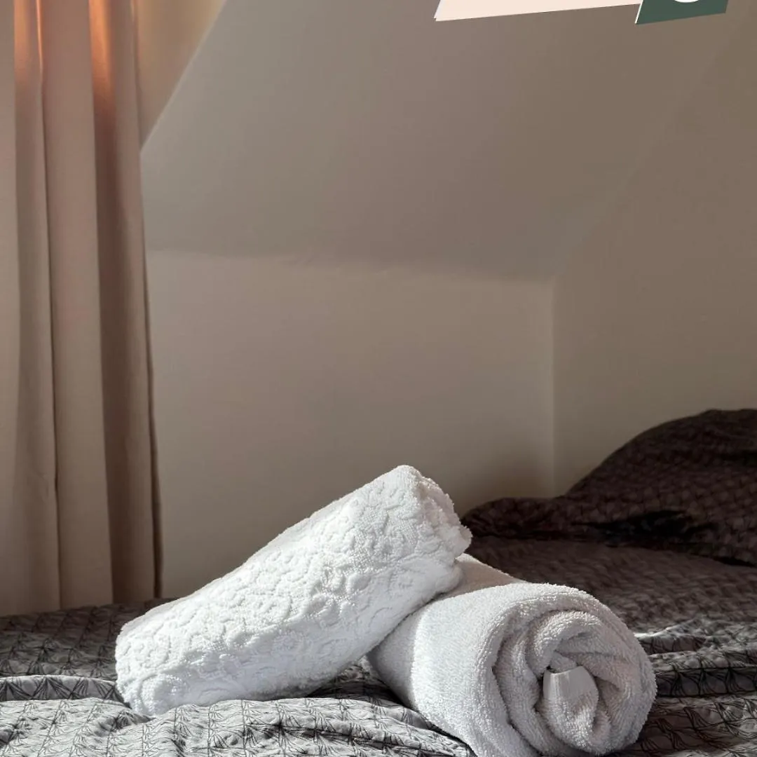 Apartment Ferienwohnung im Bürgergarten Radebeul
